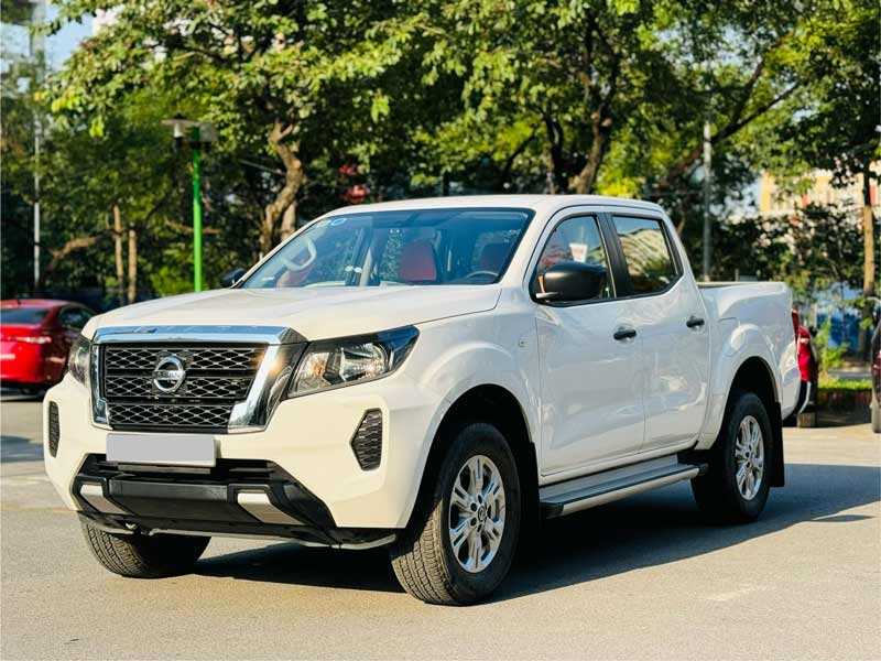 Chọn bán tải, mua Nissan Navara cũ, tại sao không?